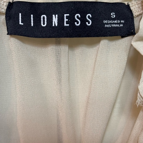 Lioness Women’s Sheer Cream Victorian Bubble Tie Front Blouse Top size Small - Picture 5 of 16